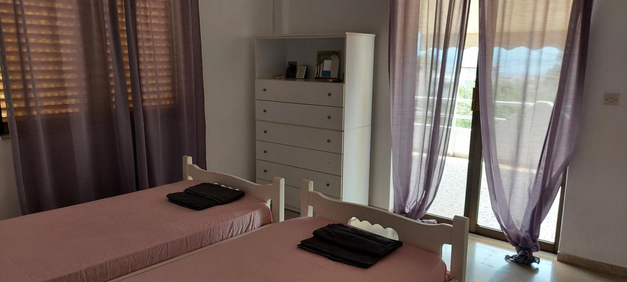 Rena'S Sea View Apartment อาร์เตมีดา ภายนอก รูปภาพ