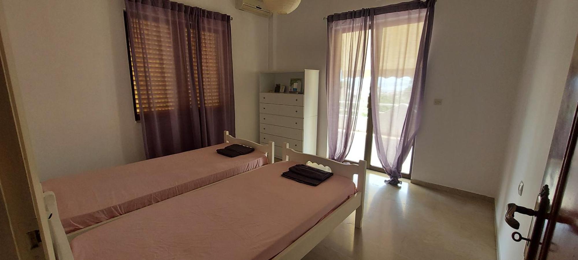Rena'S Sea View Apartment อาร์เตมีดา ภายนอก รูปภาพ